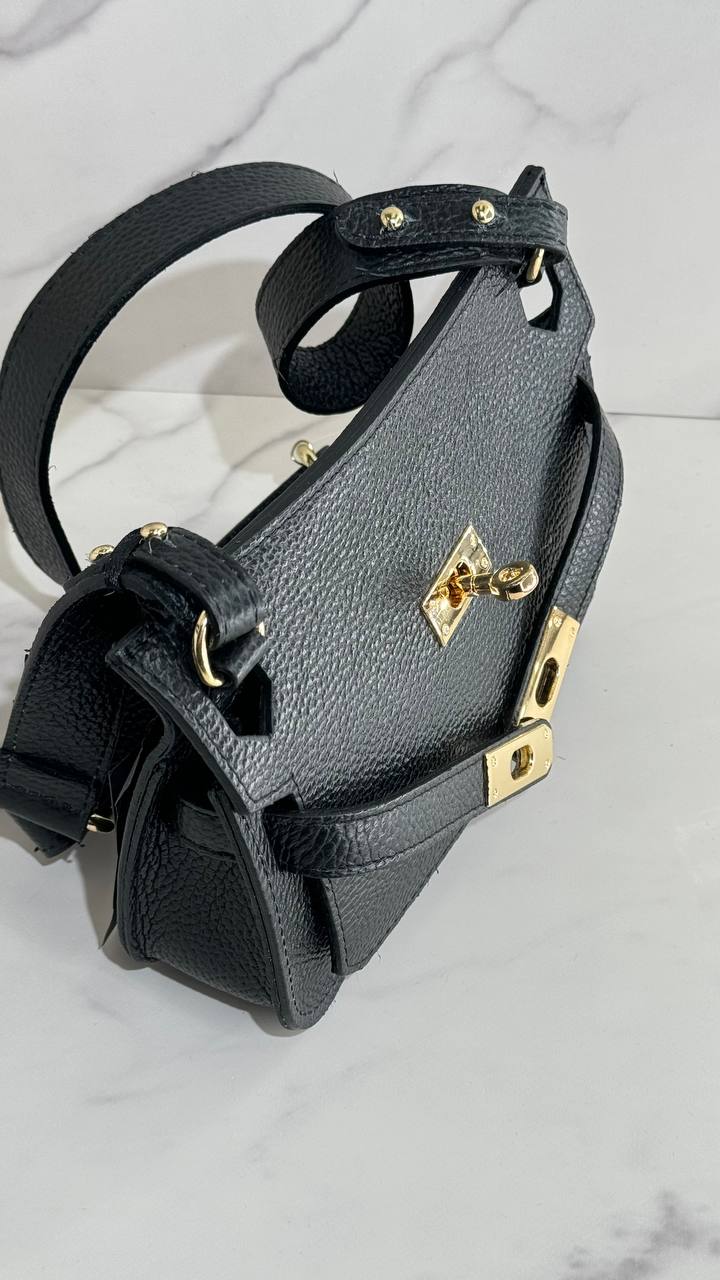 “Milano Eleganza” Handbag – A Masterpiece of Italian Craftsmanship