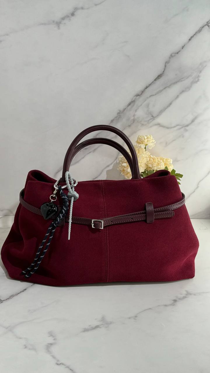 LuxeSuede – Premium Suede and Leather Handbag with Adjustable Strap