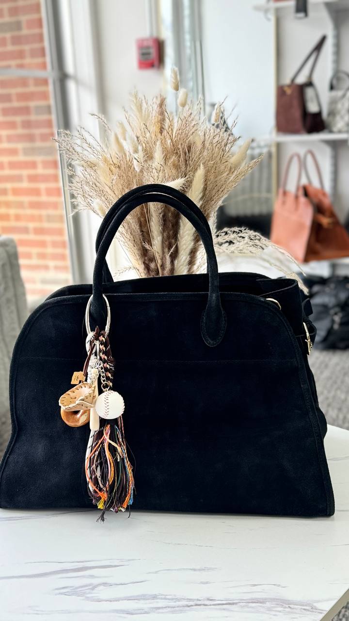 Velour Elegance – The Ultimate Italian Suede Handbag