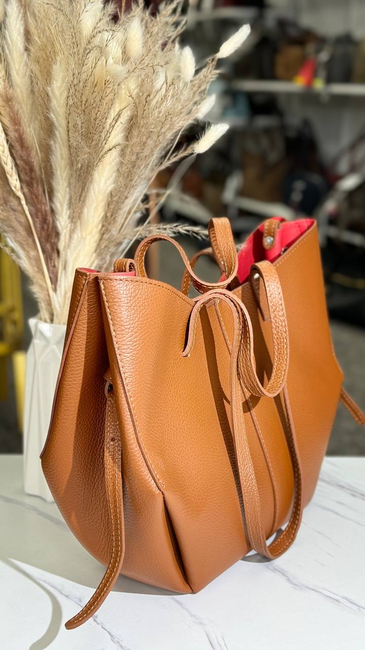 Italian genuine leather bag. Shopper