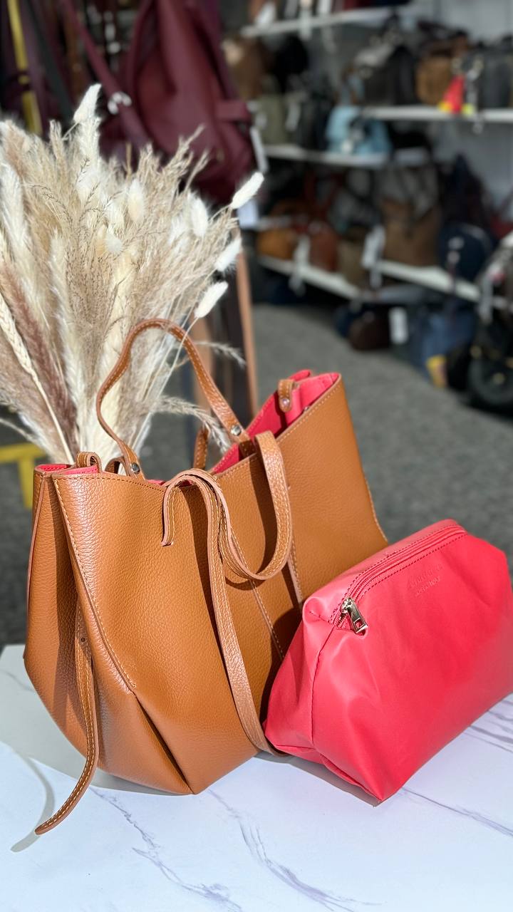 Italian genuine leather bag. Shopper