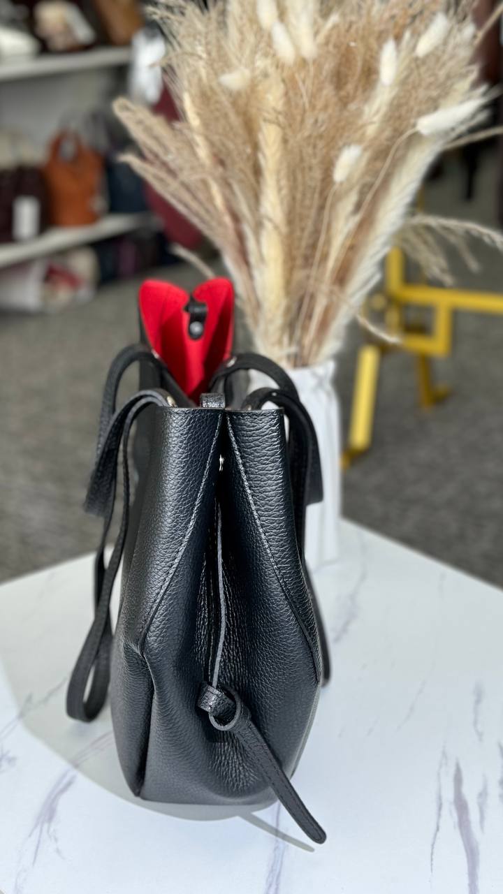 Italian genuine leather bag. Shopper