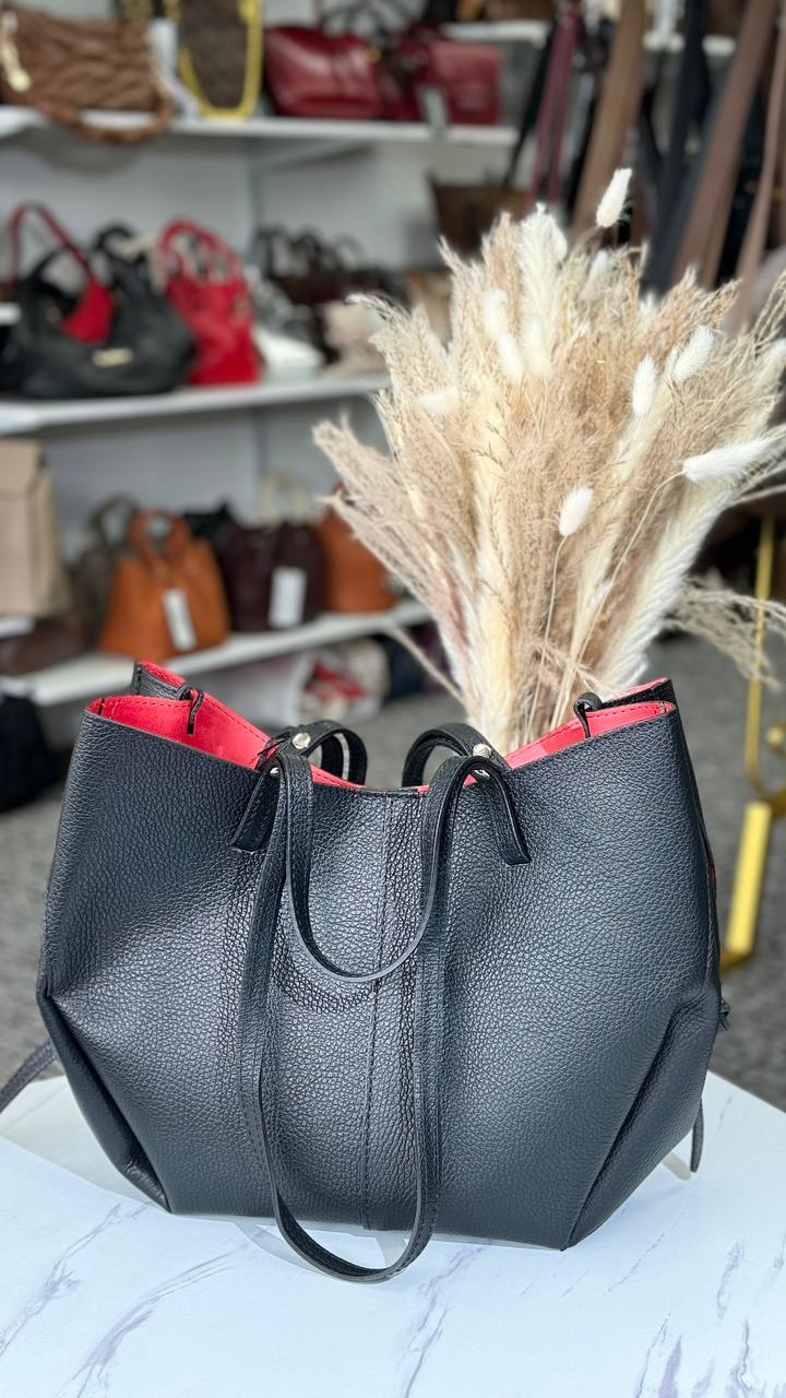 Italian genuine leather bag. Shopper