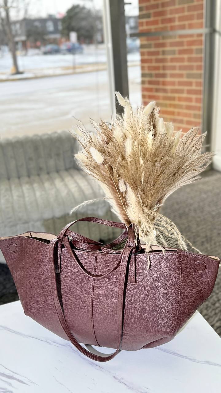 Regale Bag – Impeccable Style and Italian Craftsmanship