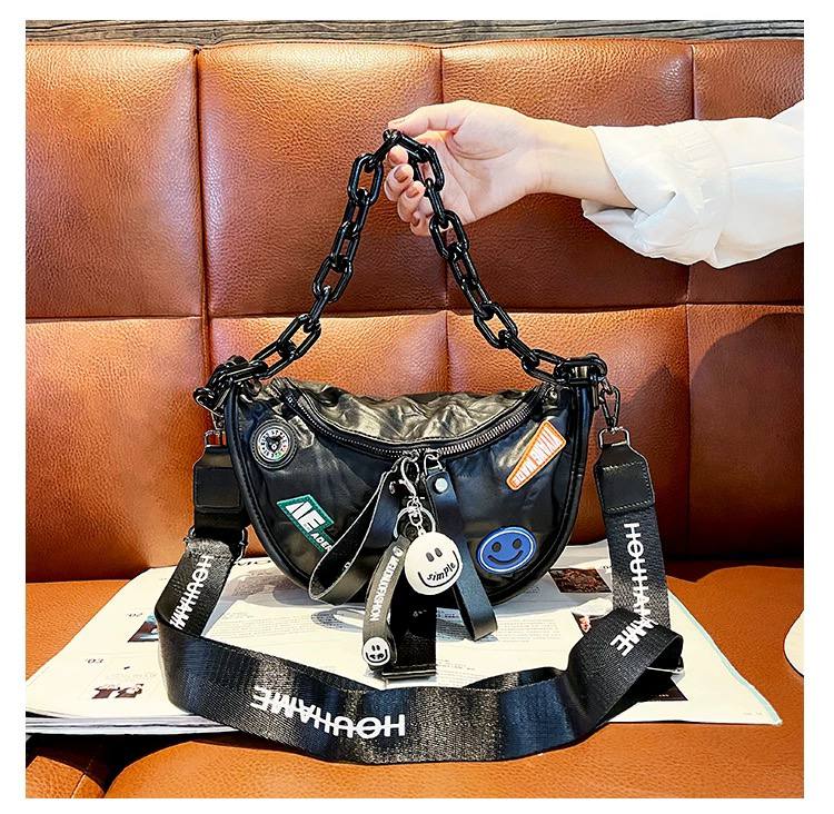 URBAN VIBE – a stylish bag for the bold and active
