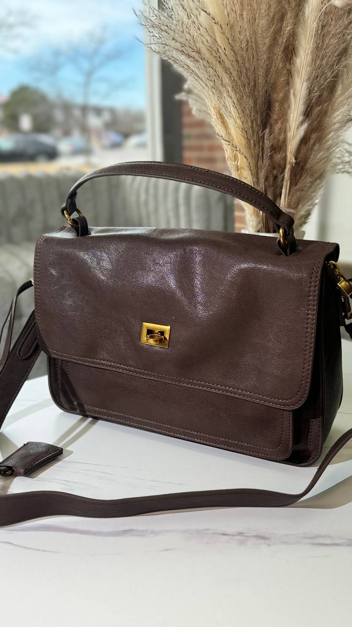 The Heritage Luxe – Timeless Elegance with Modern Functionality