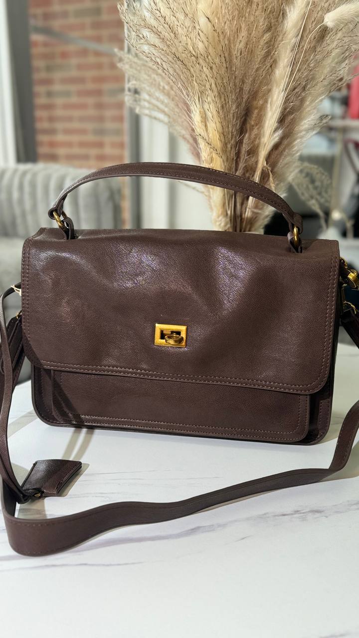 The Heritage Luxe – Timeless Elegance with Modern Functionality