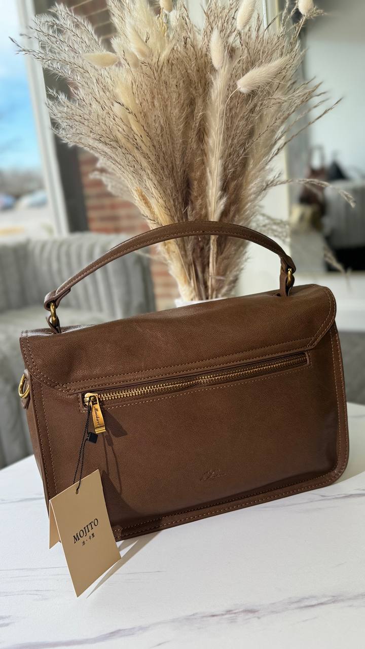 The Heritage Luxe – Timeless Elegance with Modern Functionality