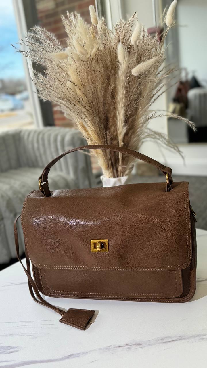 The Heritage Luxe – Timeless Elegance with Modern Functionality
