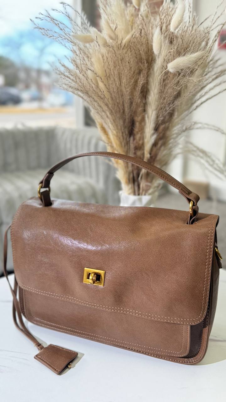 The Heritage Luxe – Timeless Elegance with Modern Functionality