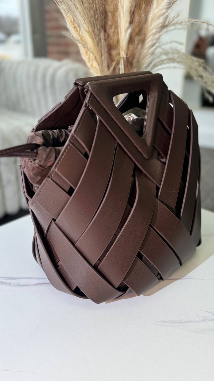 The Statement Weave Bag-A Bold Statement in Genuine Leather