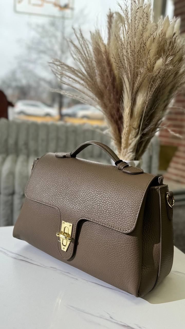 Bag “Italica Classico” – The Essence of Italian Style and Impeccable Quality