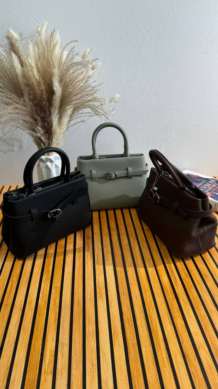 Luxe Majestique – The Ultimate Leather Handbag with Elegance & Functionality