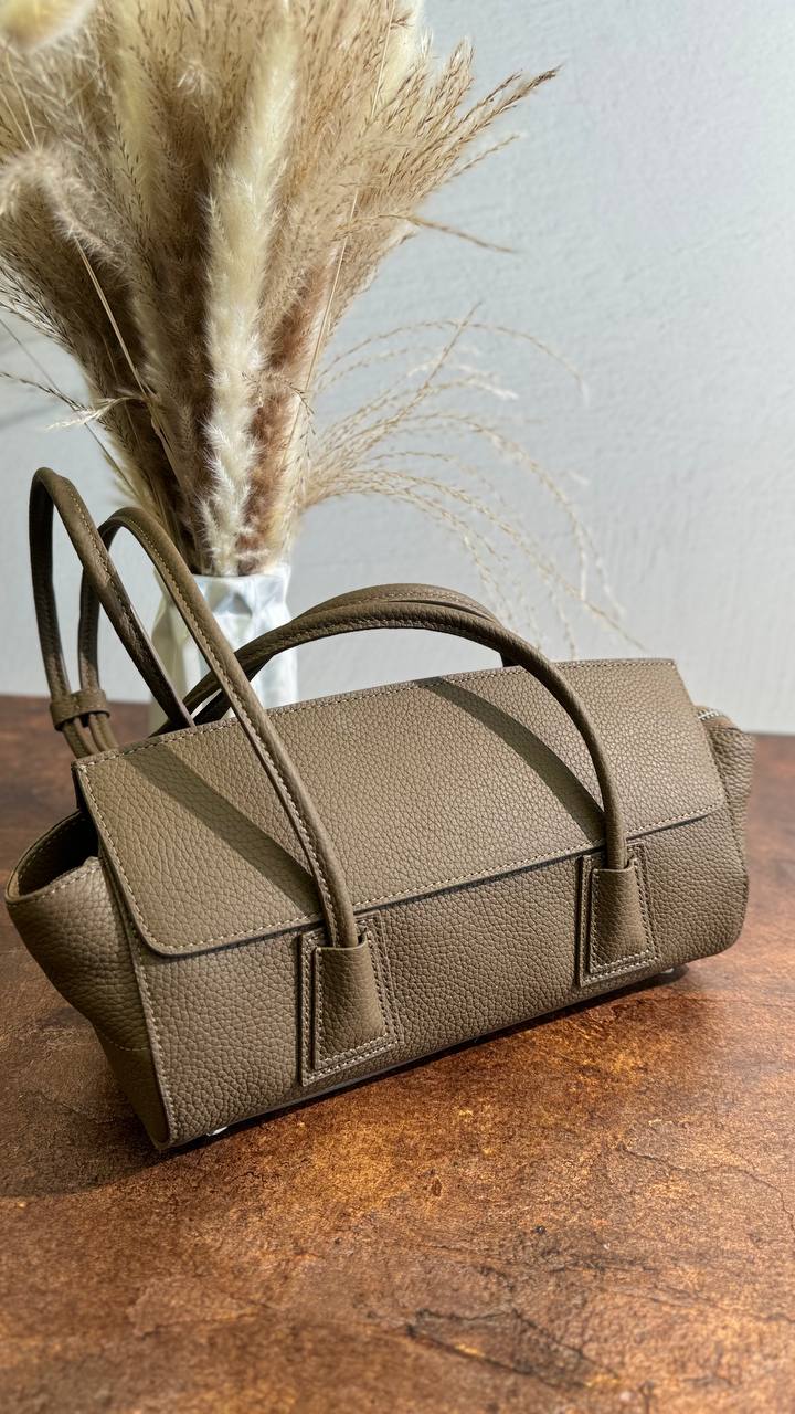 Élégance Bag – A Timeless Icon of Style