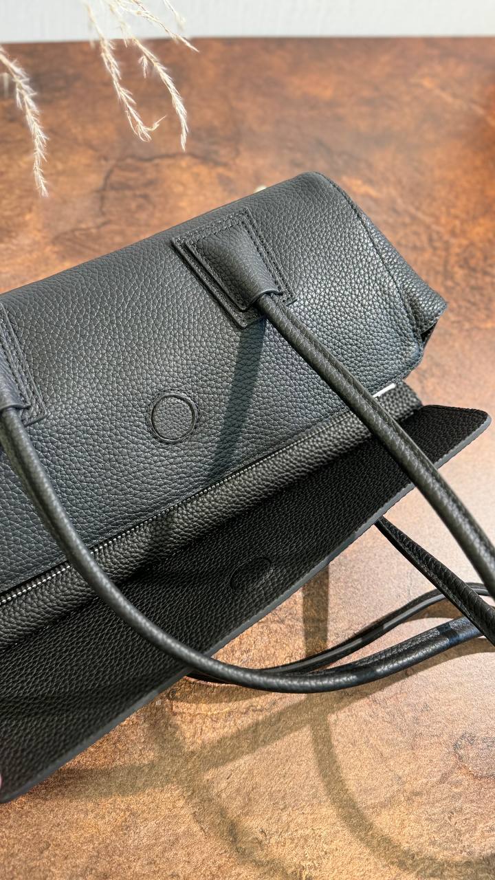 Élégance Bag – A Timeless Icon of Style