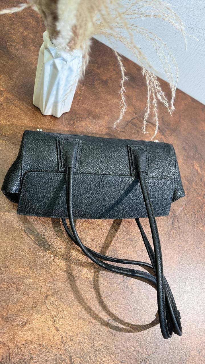 Élégance Bag – A Timeless Icon of Style