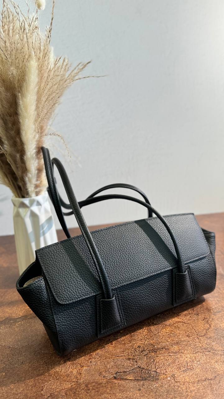 Élégance Bag – A Timeless Icon of Style