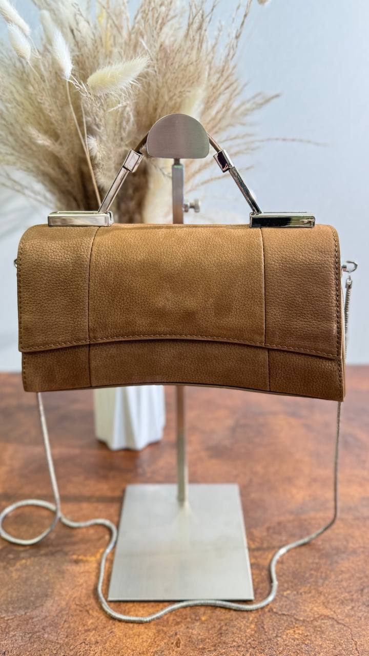 LUMIERE Bag – The Art of Elegance in Every Detail