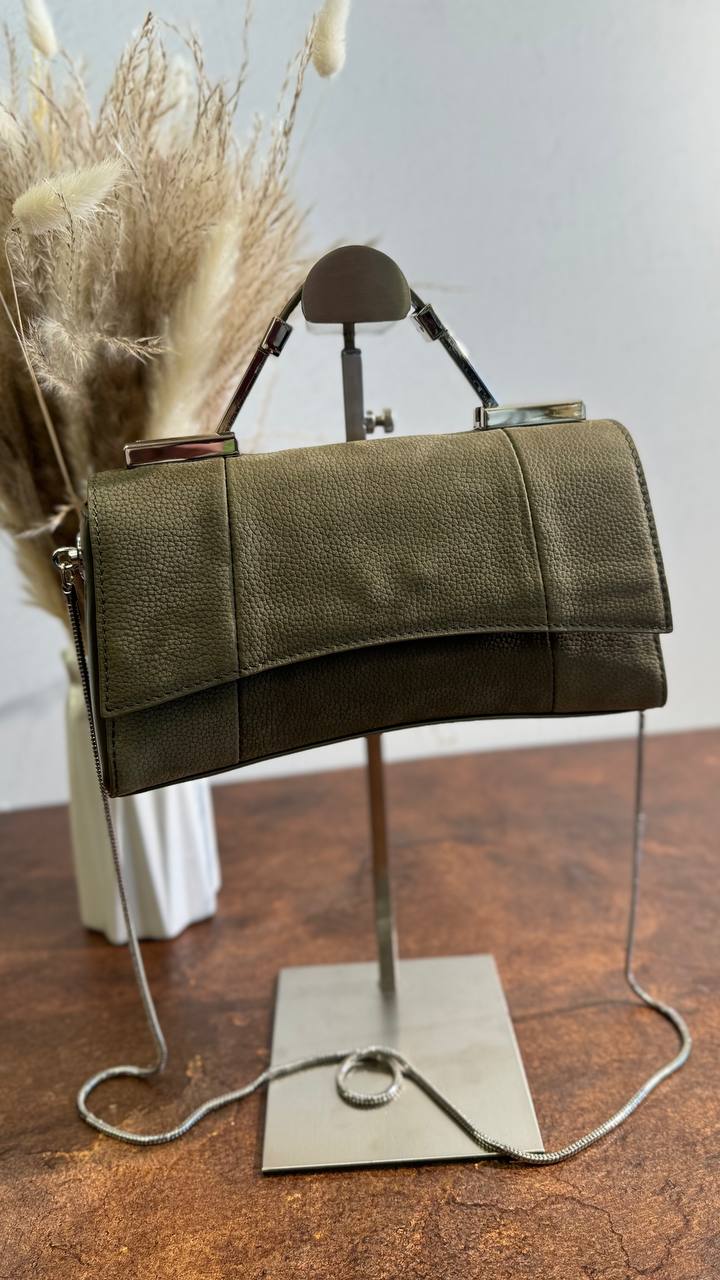 LUMIERE Bag – The Art of Elegance in Every Detail