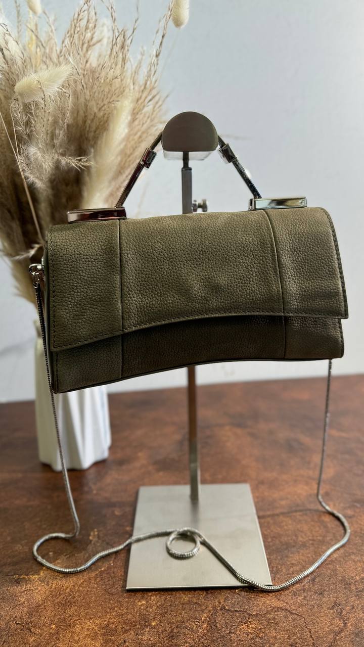 LUMIERE Bag – The Art of Elegance in Every Detail