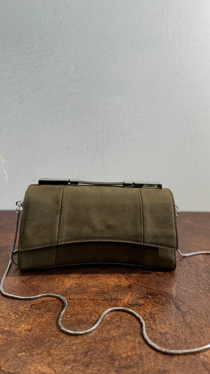 LUMIERE Bag – The Art of Elegance in Every Detail