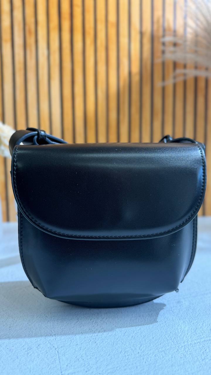 NeoLuxe™ – Modern Elegance Crossbody Bag | Vegan Leather | Adjustable Strap | 7.5" x 2.3" x 6.7"