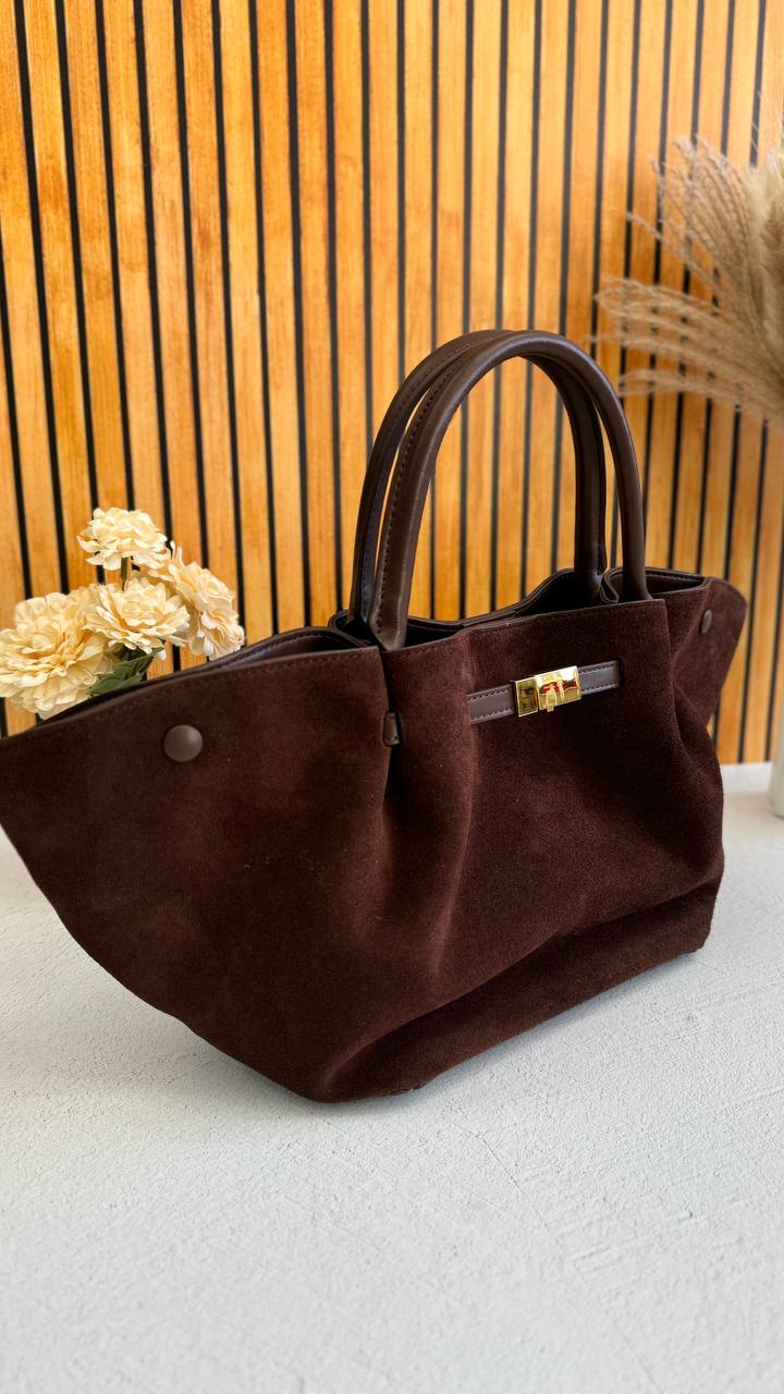 Saya Bag - An Italian bag made of genuine suede