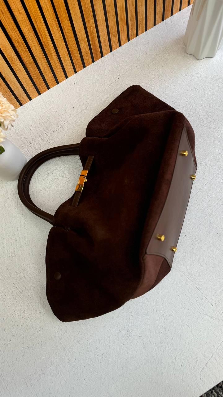 Saya Bag - An Italian bag made of genuine suede