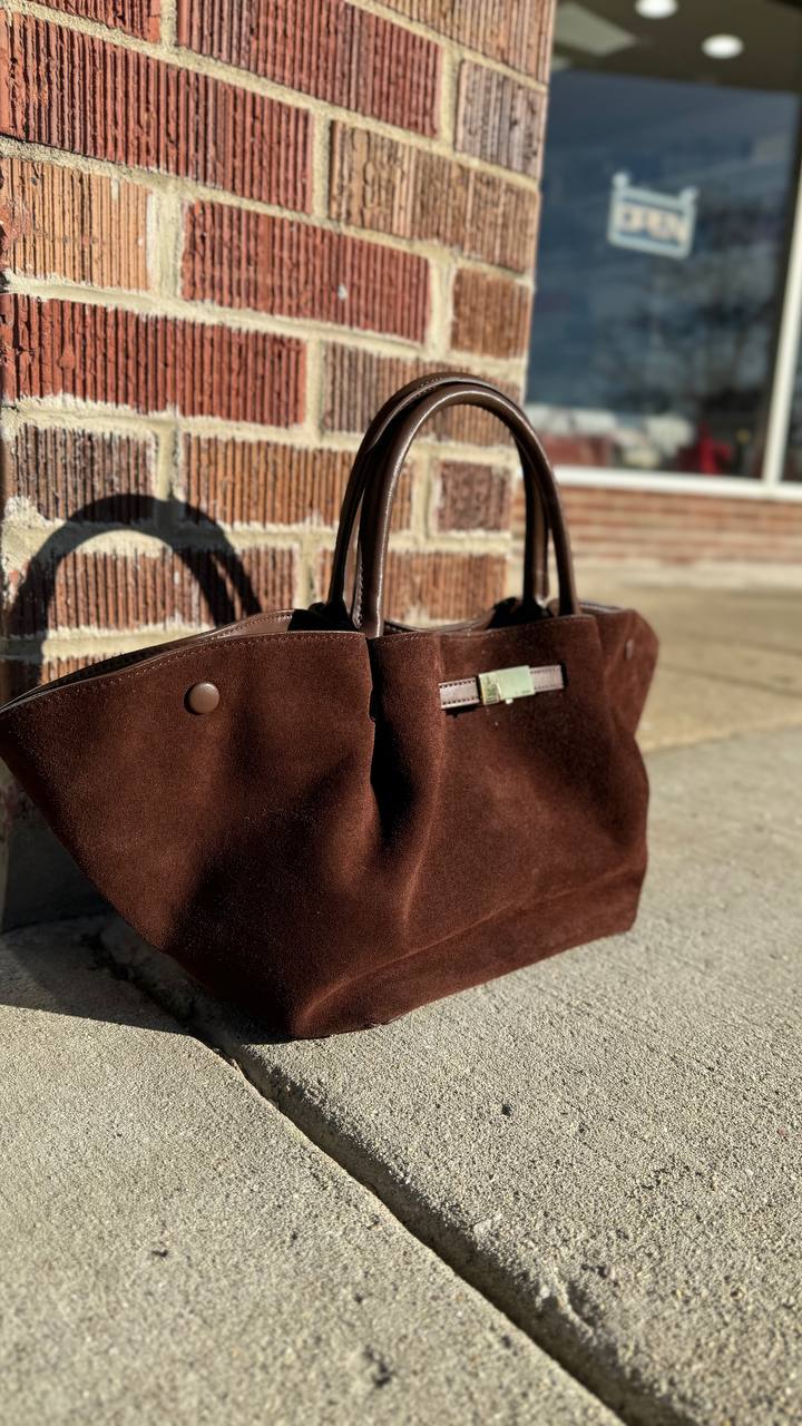 Saya Bag - An Italian bag made of genuine suede