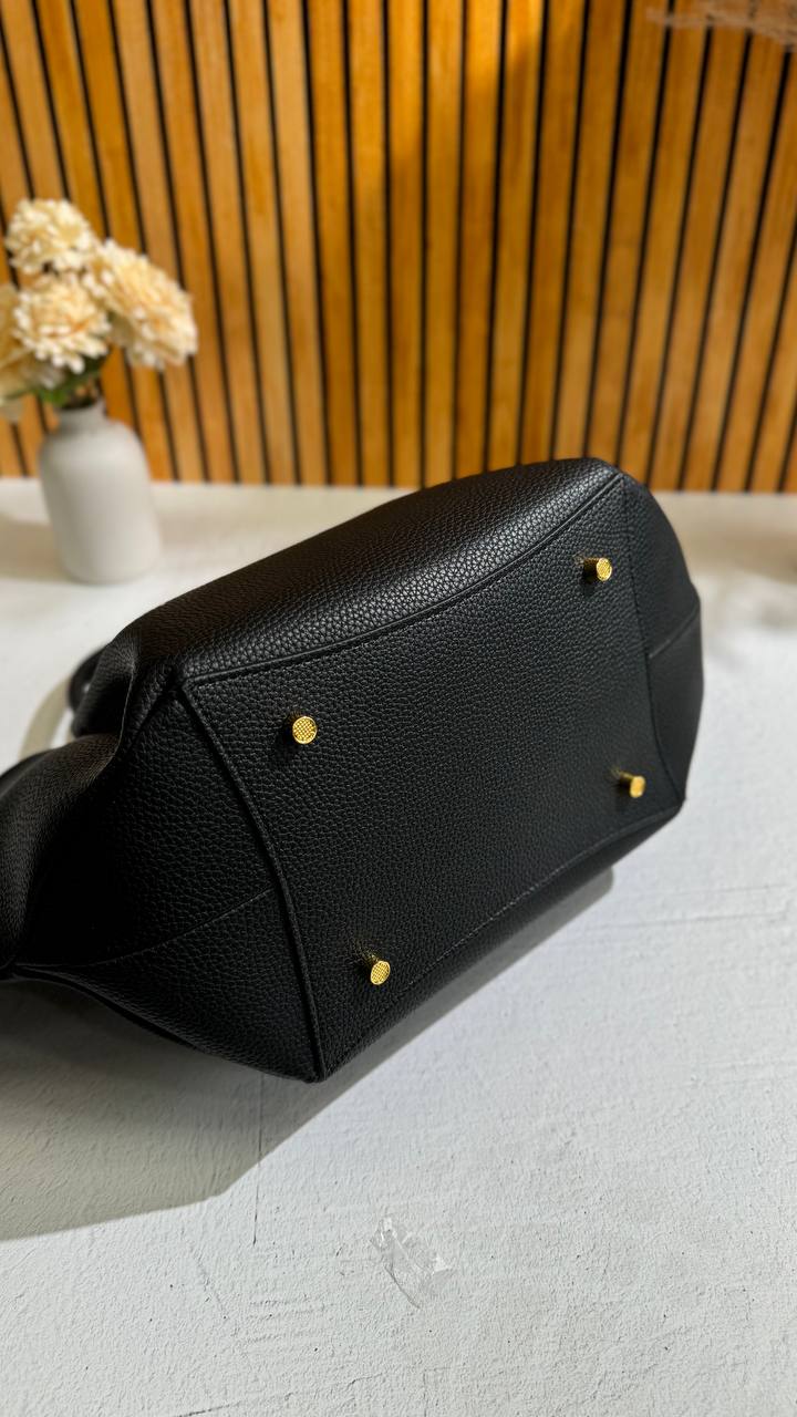 Tote Bag “BellaVita” – Italian Chic and Practicality in Every Detail