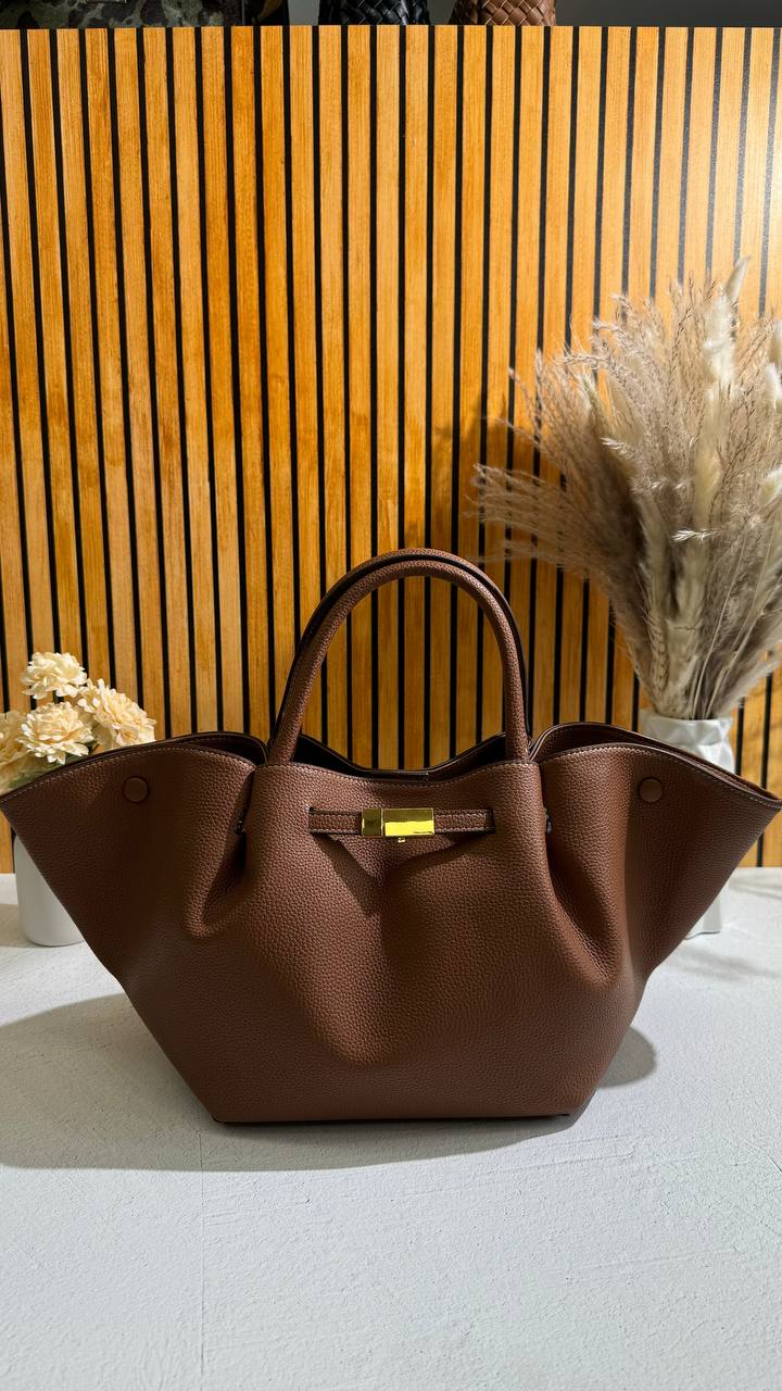 Tote Bag “BellaVita” – Italian Chic and Practicality in Every Detail