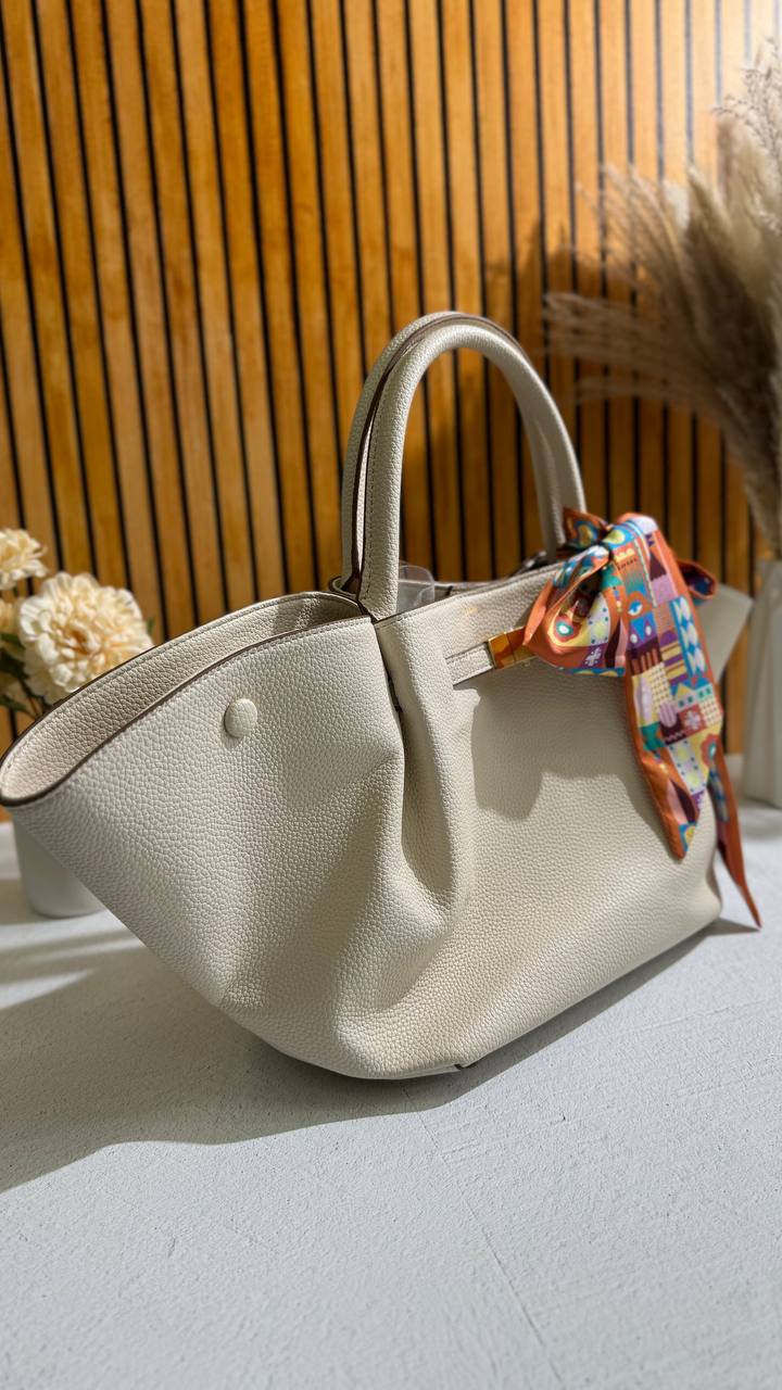 Tote Bag “BellaVita” – Italian Chic and Practicality in Every Detail