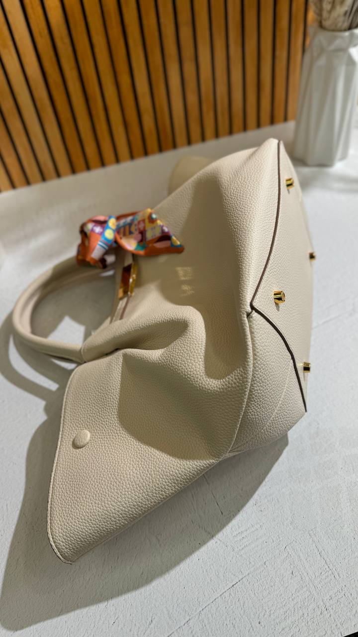 Tote Bag “BellaVita” – Italian Chic and Practicality in Every Detail