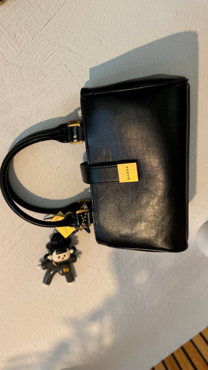 Chic Charm” – Leather Bag with Adorable Details