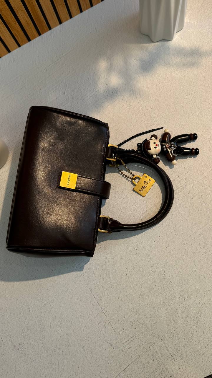 Chic Charm” – Leather Bag with Adorable Details