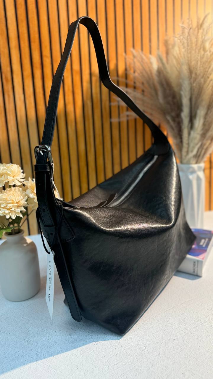 Sophia — Exquisite Minimalist Leather Bag