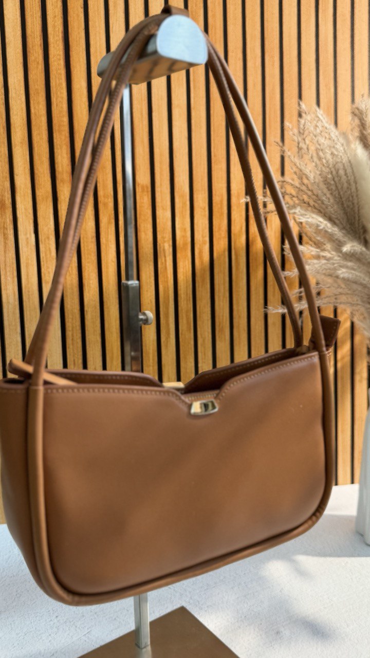 Timeless Elegance – Genuine Leather Handbag with Top Handle