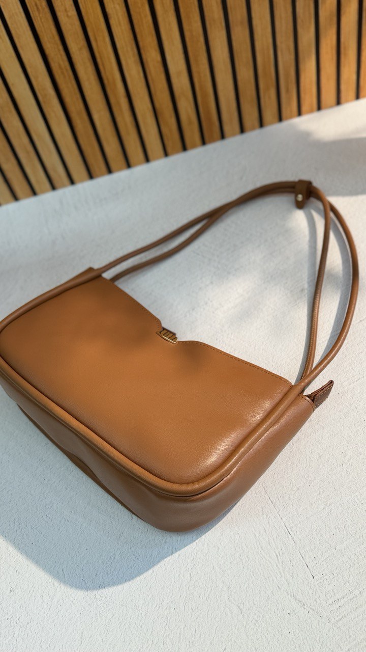 Timeless Elegance – Genuine Leather Handbag with Top Handle