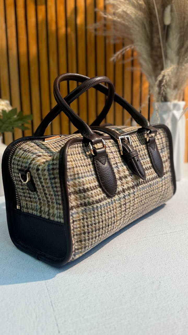 Tweed Luxe Bag with Genuine Leather – Elegance in Every Detail