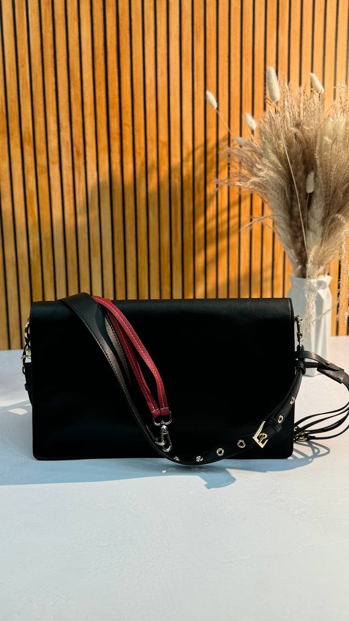 Black Genuine Leather Shoulder Bag – Elegant Chain Design | Bogdana Fashion Bags