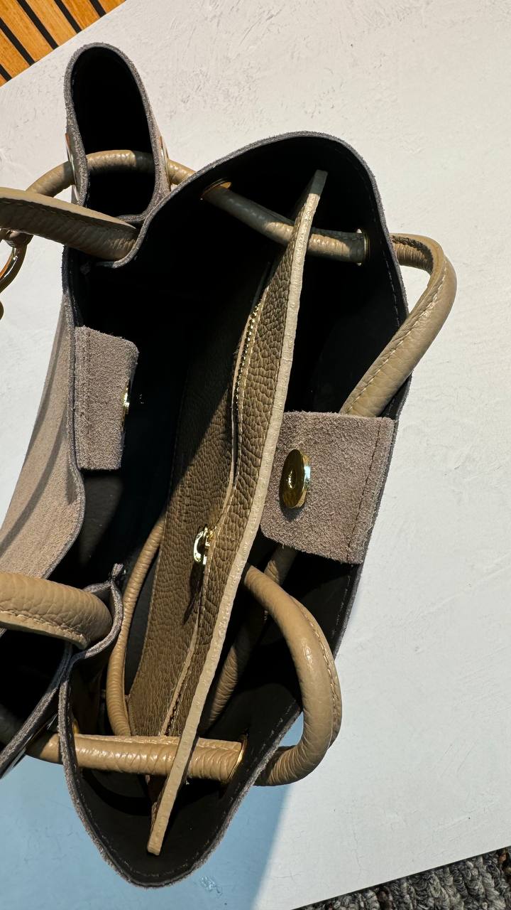 Bellissima Suede Bag – Italian Elegance in Every Detail