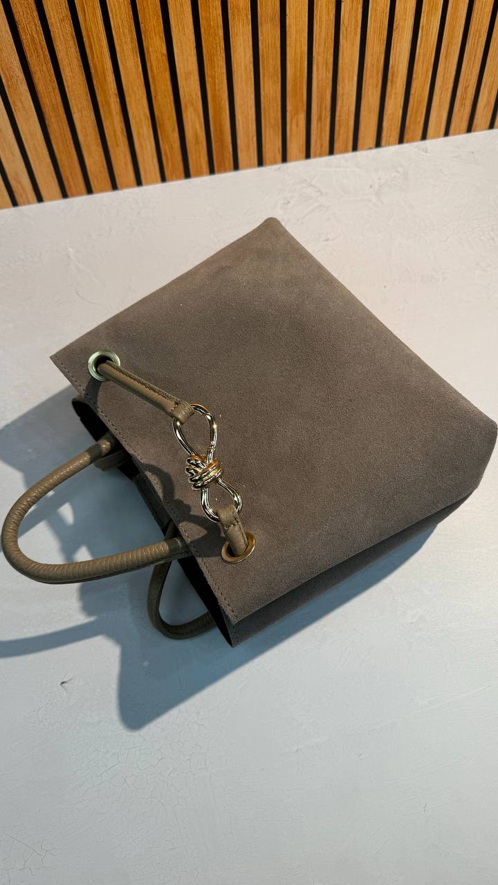 Bellissima Suede Bag – Italian Elegance in Every Detail