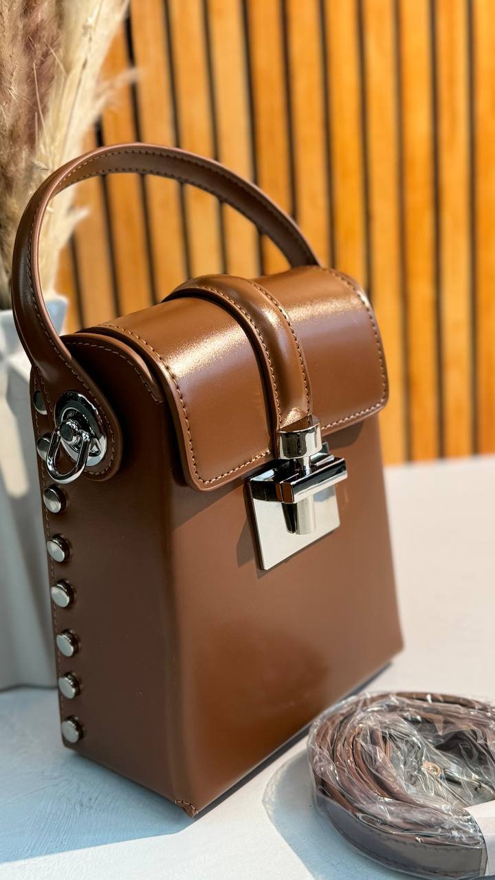 👜 Mini Genuine Leather Bag – Everyday Elegance
