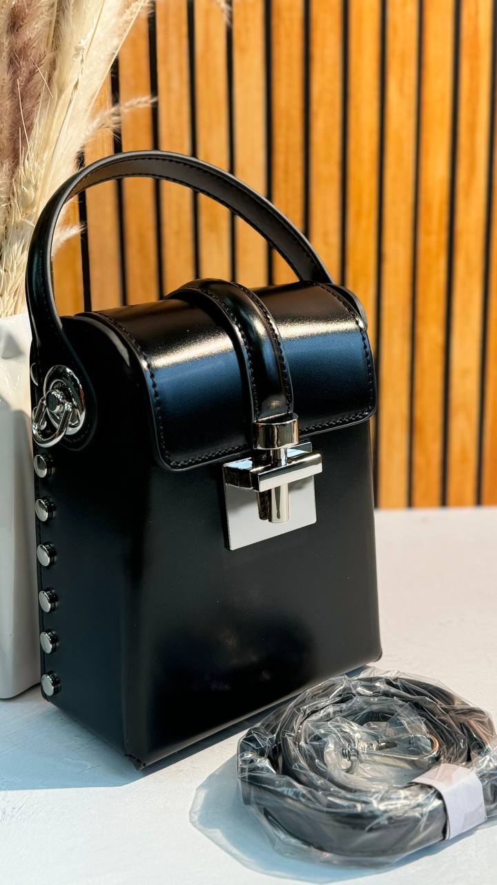 👜 Mini Genuine Leather Bag – Everyday Elegance