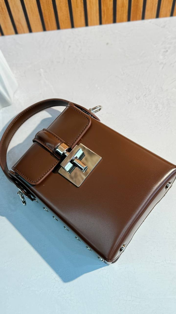 👜 Mini Genuine Leather Bag – Everyday Elegance