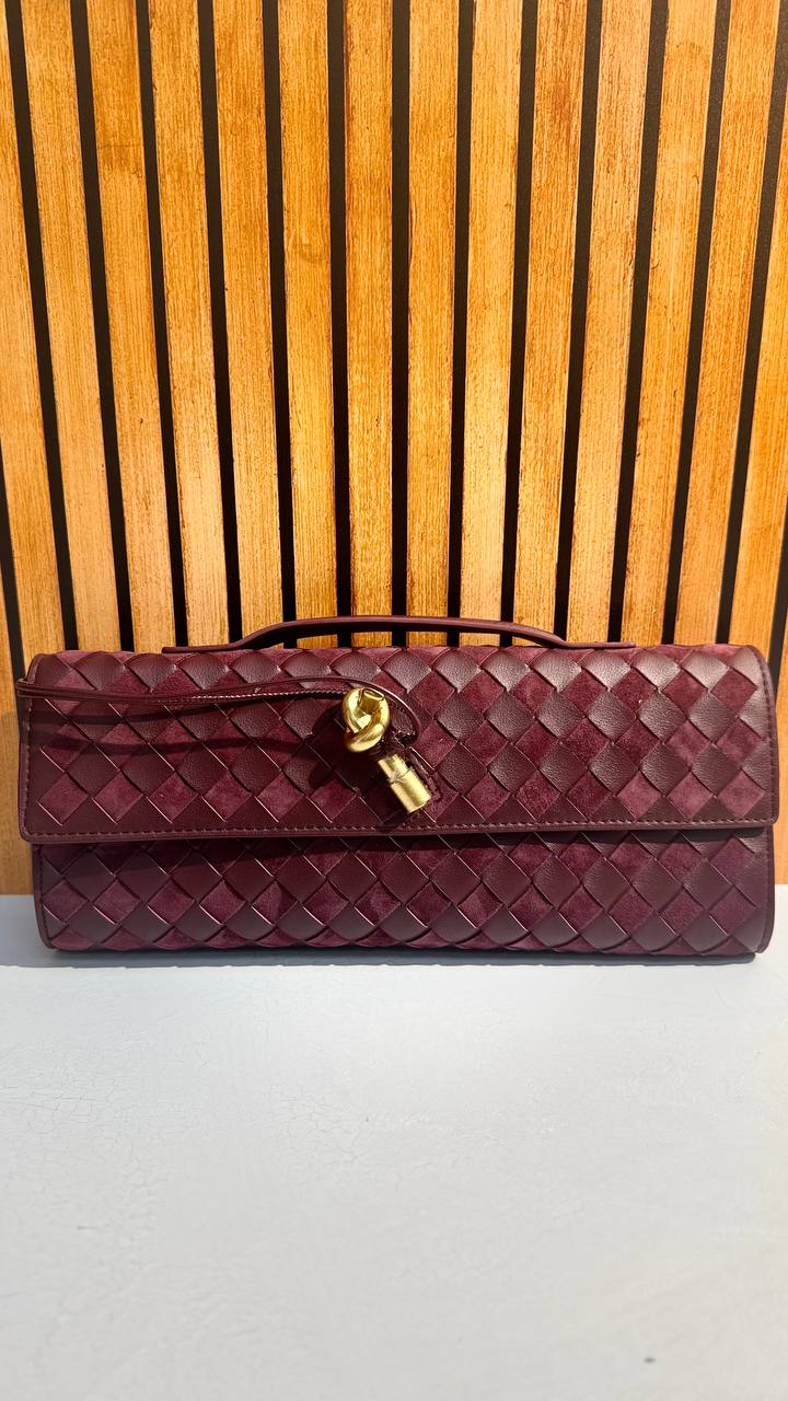 “Venezia Luxe Weave” – Italian Elegance in Every DetailIntroducing