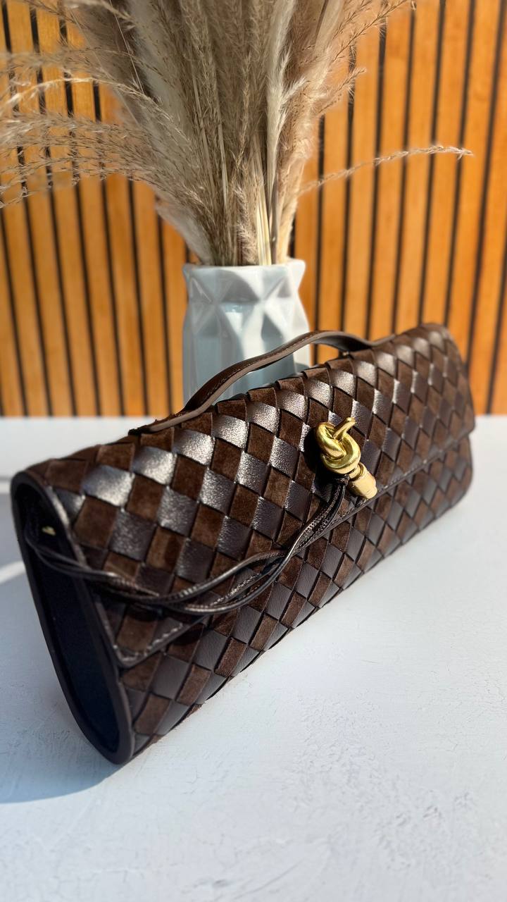 “Venezia Luxe Weave” – Italian Elegance in Every DetailIntroducing