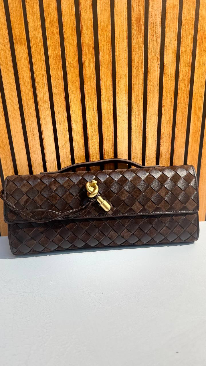 “Venezia Luxe Weave” – Italian Elegance in Every DetailIntroducing
