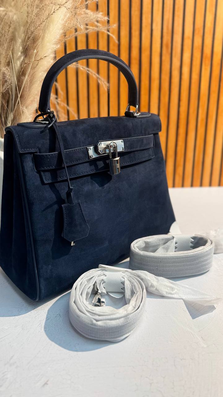 Dana – A Genuine Leather and Suede Bag – A Symbol of Status and Refined Taste
