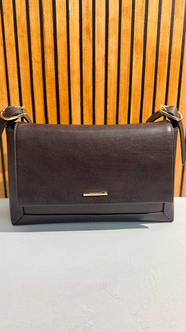 Stylish Leather Bag for the Business Woman